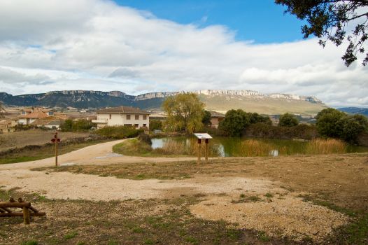 Zufía y Sierra de Lóquiz desde Área de descanso