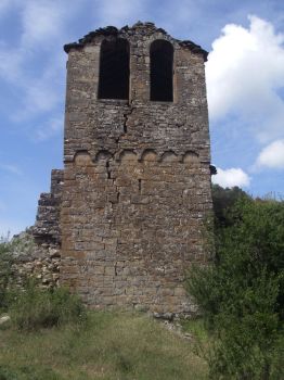 Iglesia de Santa María de Belsué en el despoblado del mismo nombre