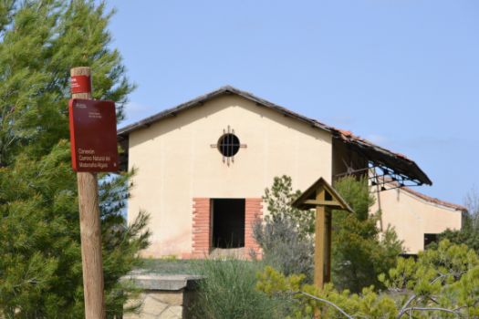 Un ramal que parte de Valdeltormo termina junto a la antigua estación de ferrocarril