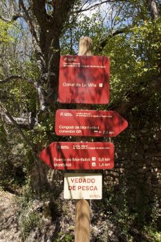 Señalización vertical en el Corral de la Viña