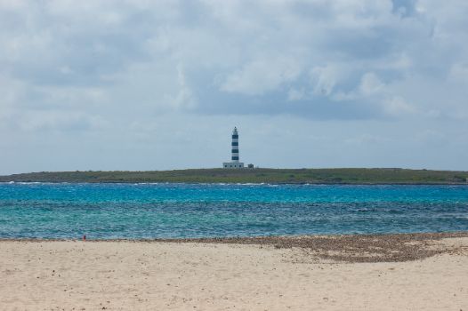 Far de L’illa de l’Aire desde Punta Prima