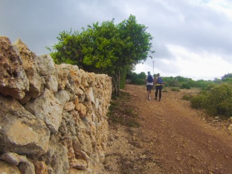 Viajeros en el Camino Natural Camí de Cavalls