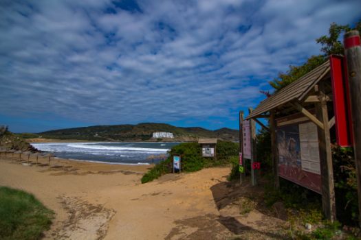 La etapa comienza a la entrada de cala Tirant desde la urbanización Platja de Fornells