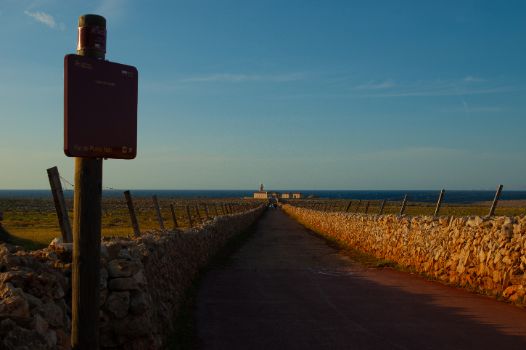 Atardecer en el faro de Punta Nati