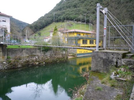 Puente colgante de Niserias