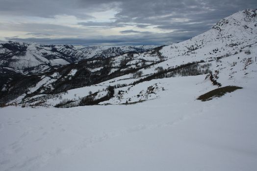 Vista invernal desde el camino en el trazado alternativo 