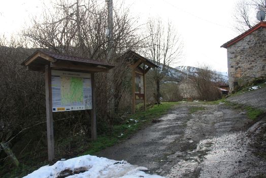 La etapa finaliza en el núcleo rural de Dolia