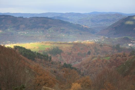 Panorámica otoñal desde el camino
