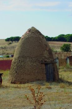 Construcción de adobe en torrecilla de la abadesa