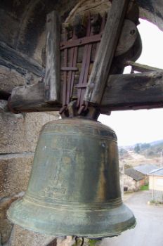 Campana de la iglesia Santa Maria Magdalena de Cobrana