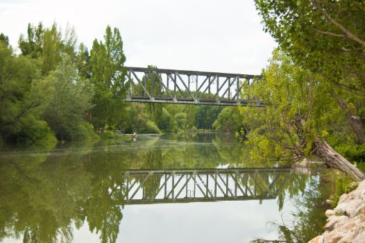 Antiguo puente del Santander – Mediterráneo sobre el río Duero en Soria