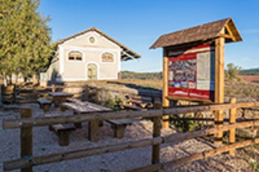 Área de descanso en antigua estación de Abejar