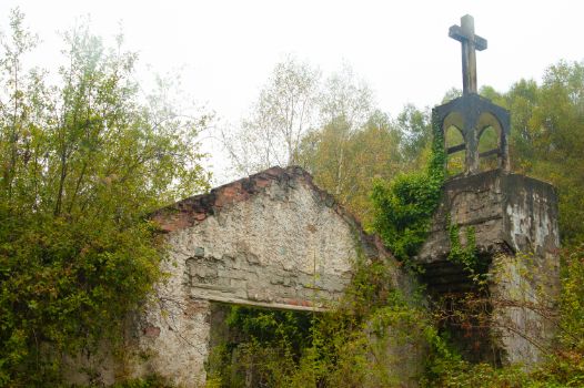Antigua iglesia-escuela del poblado de Portolés