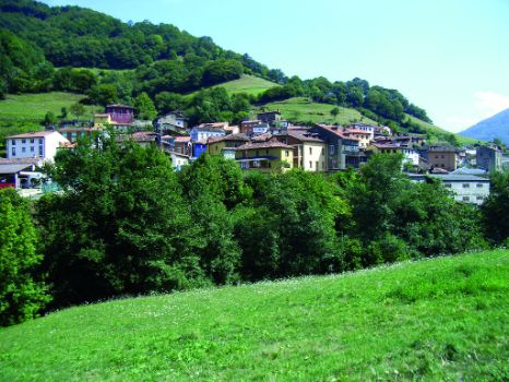 Panorámica del pueblo de Bárzana