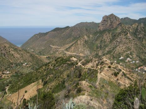 Desde el recorrido se obtienen bonitas vistas de la Cuenca de Vallehermoso