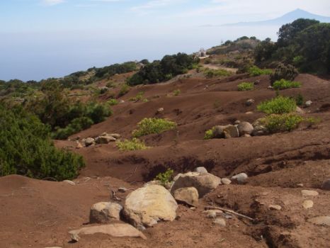 La Ermita de Coromoto, enclavada en una zona de materiales muy antiguos y erosionados