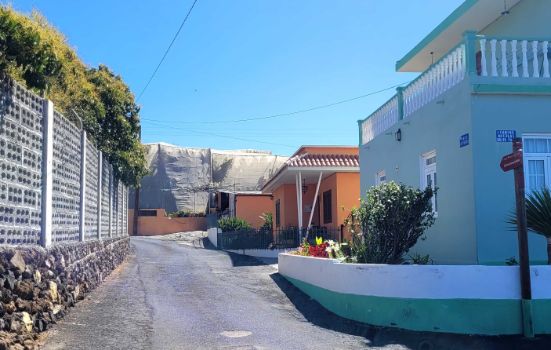 Intersección entre los Caminos Los Fuentes y de Nicolás Brito País.