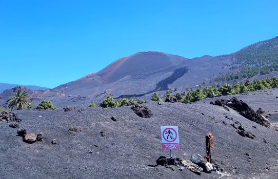 Panorámica del corte de la etapa a causa del Tajogaite 
