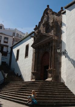 La etapa 8 del GR130 concluye junto a la iglesia Matriz de El Salvador, en Santa Cruz de La Palma