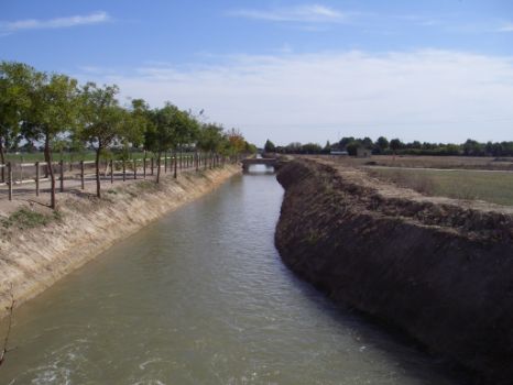 Canal "El Acequión"