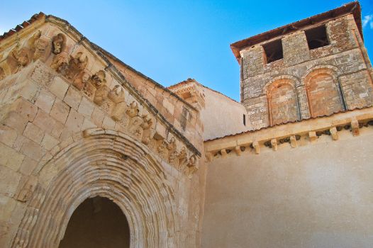 Iglesia de San Miguel de Sotosalbos