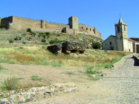 Alternativa al trazado rodeando el promontorio del castillo