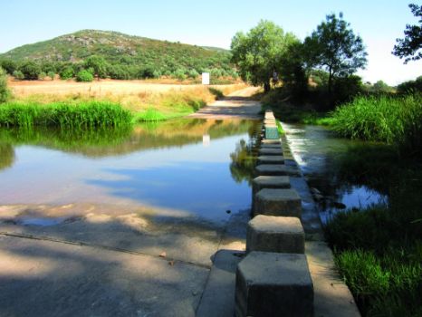 Pasaderas para el cruce del río Bullaque