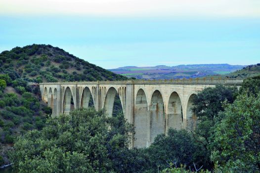 Puerte de Azután sobre el río Tajo