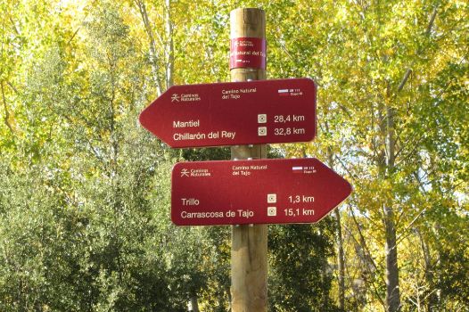 Señales de distancias a las poblaciones cercanas