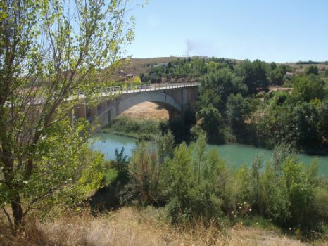 Puente sobre el río Tajo
