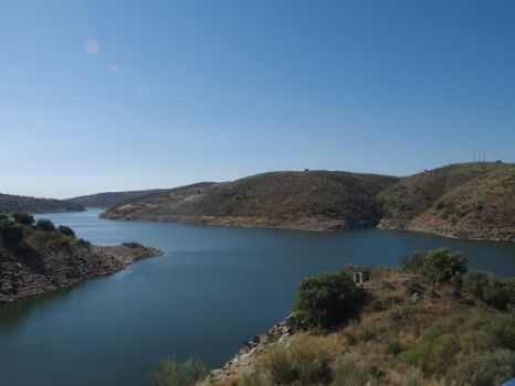 Vistas al embalse de Alcántara
