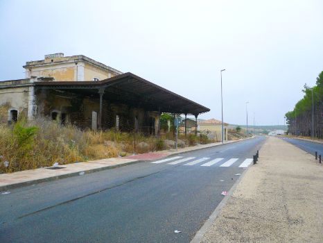 Antigua estación de Martos en 2008