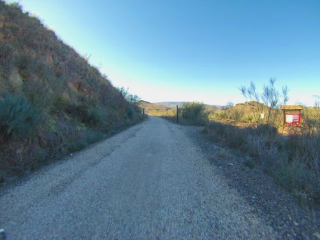 Panel interpretativo junto a un Área de descanso