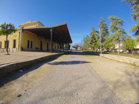 Antigua estación de Lucena en 2025