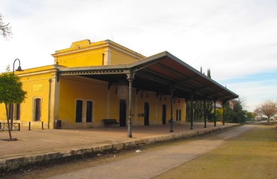 Antigua estación de Lucena en 2016