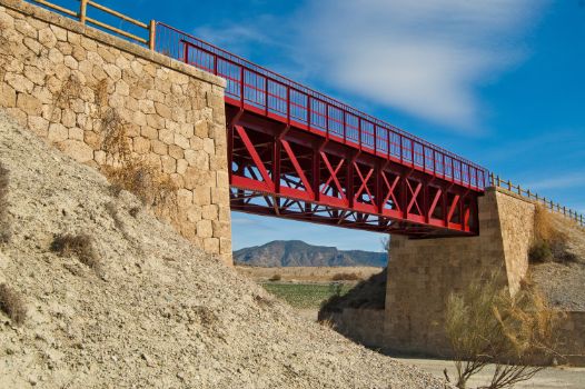 Puente metálico sobre la Rambla de Enmedio