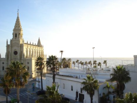Santuario de Regla en Chipiona, junto a la playa de Regla