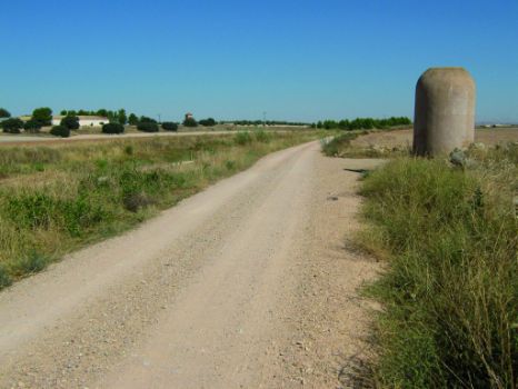 Tinaja junto al camino