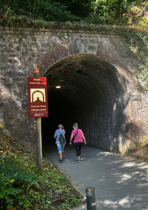 Túnel de Otieta en el Camino Natural Vía Verde del Plazaola