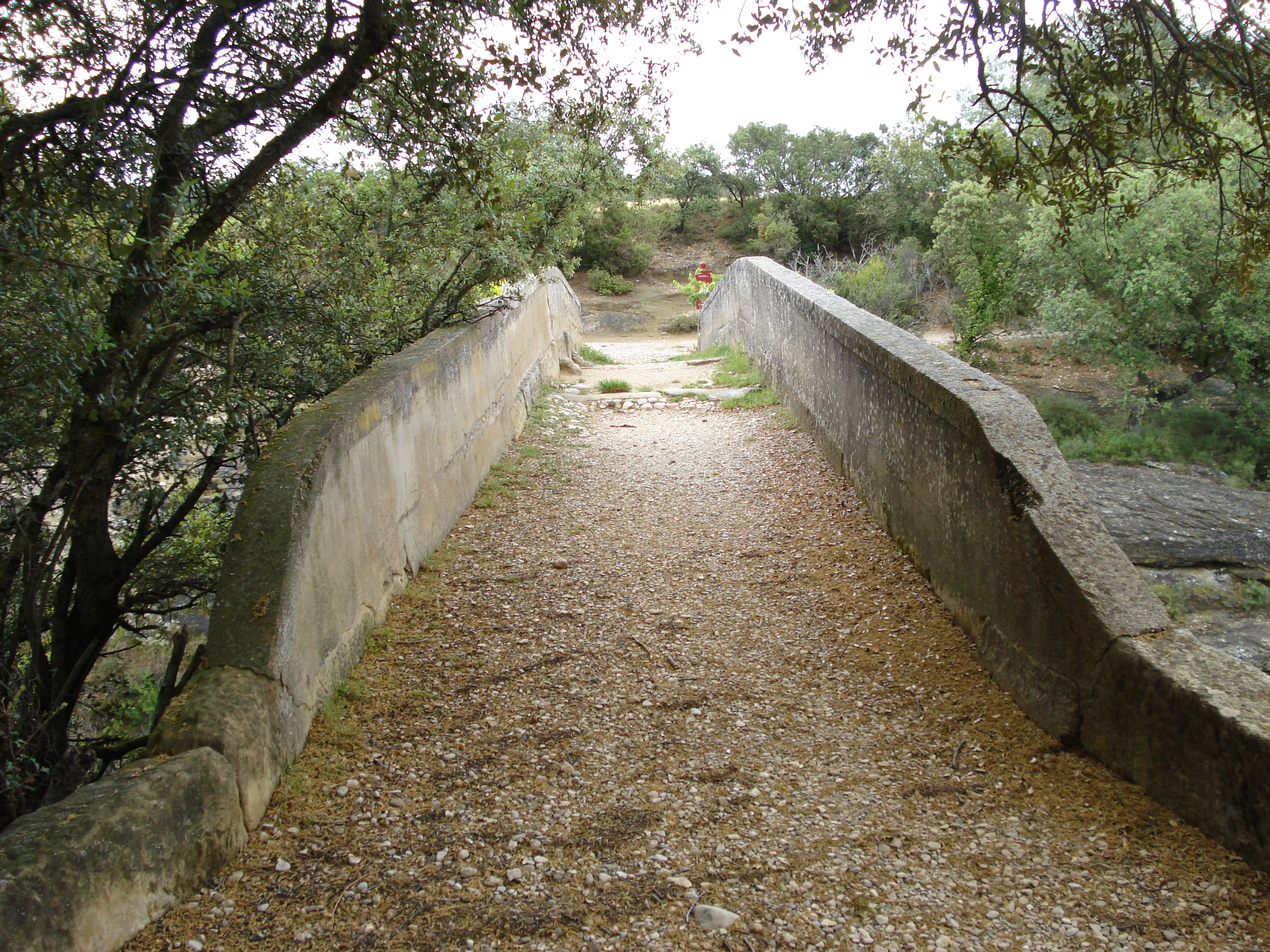 Puente medieval de Sipán