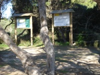 Paneles de información en el camino