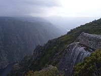 Panorámica del río Sil desde la ruta
