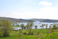 Vista del embalse de Aguilar desde la ermita de Santa Eulalia