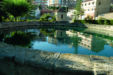 Pozo artesiano en la localidad de Cella