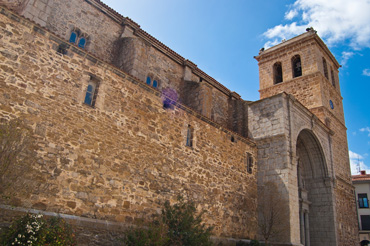 Iglesia de Santa Emerenciana en La Puebla de Valverde