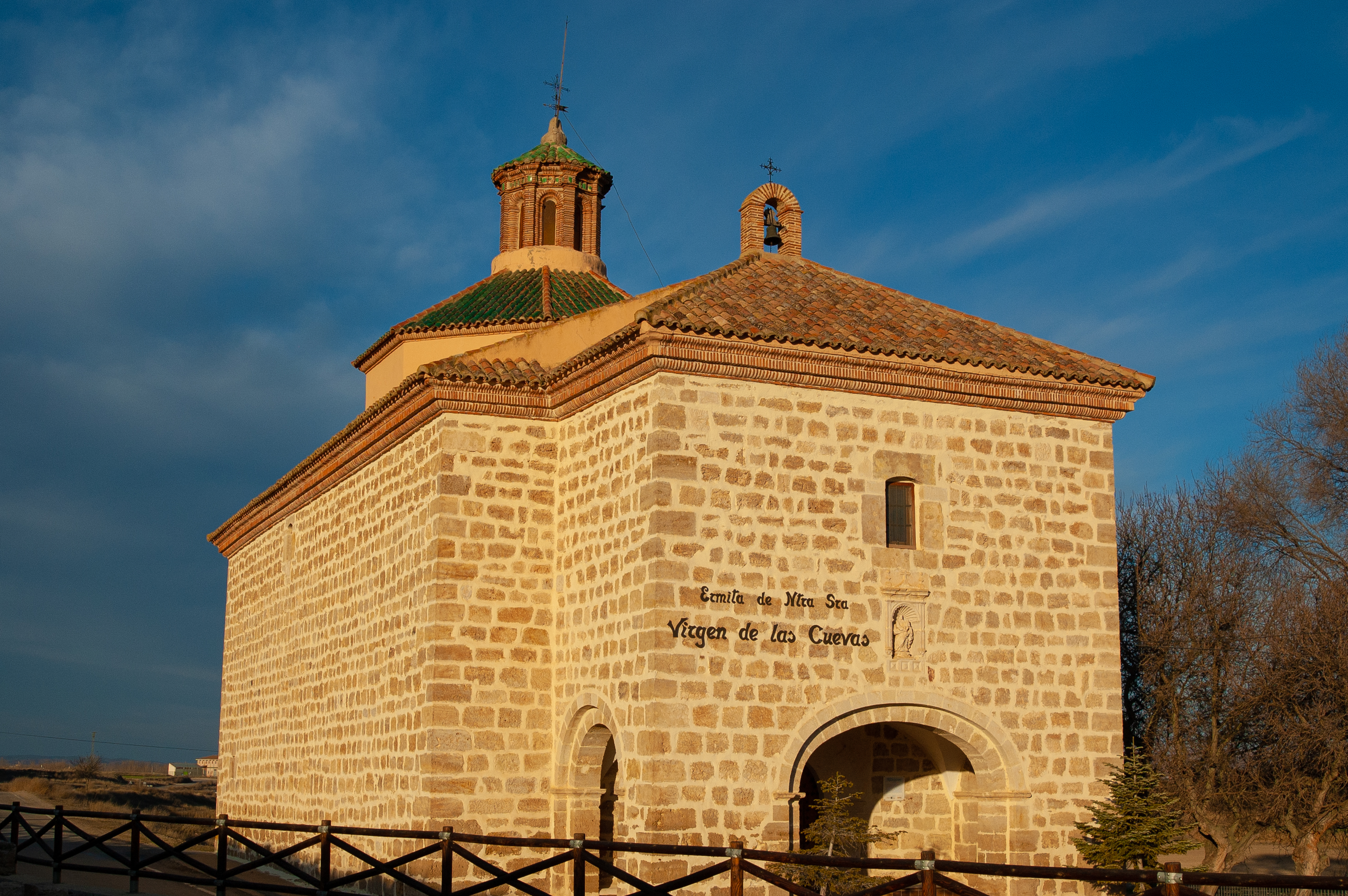 Ermita de la Virgen de las Cuevas
