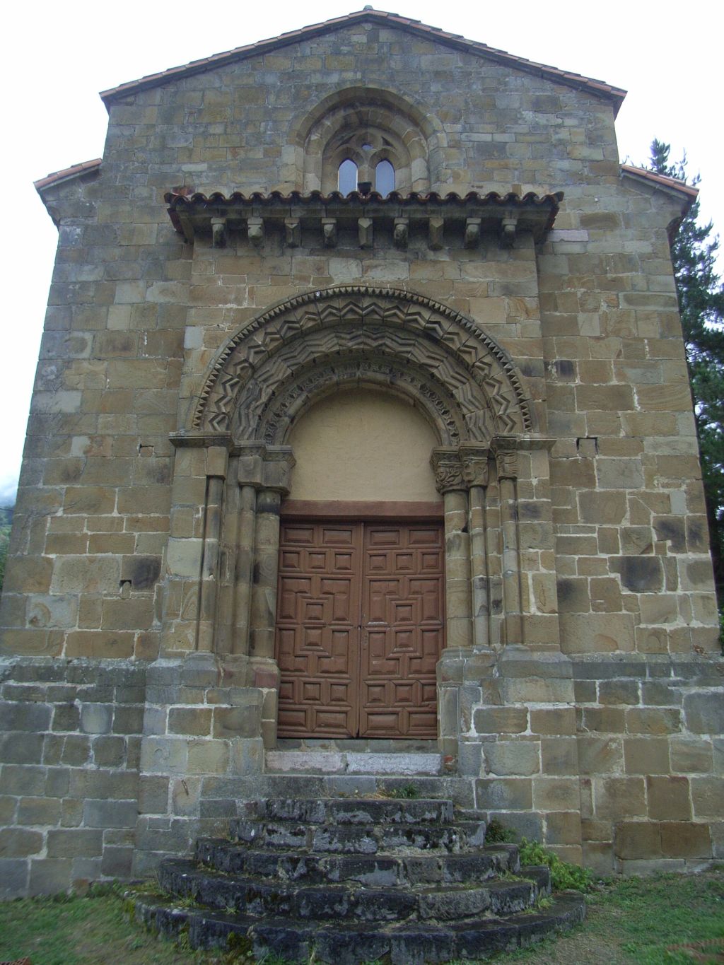 Iglesia de San Pedro de Arrojo
