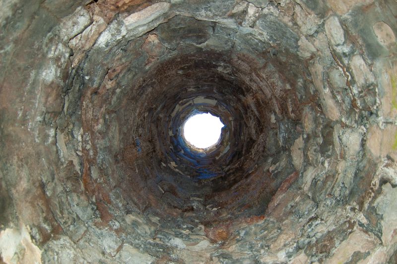 Horno de la ferrería en Río Pedroso