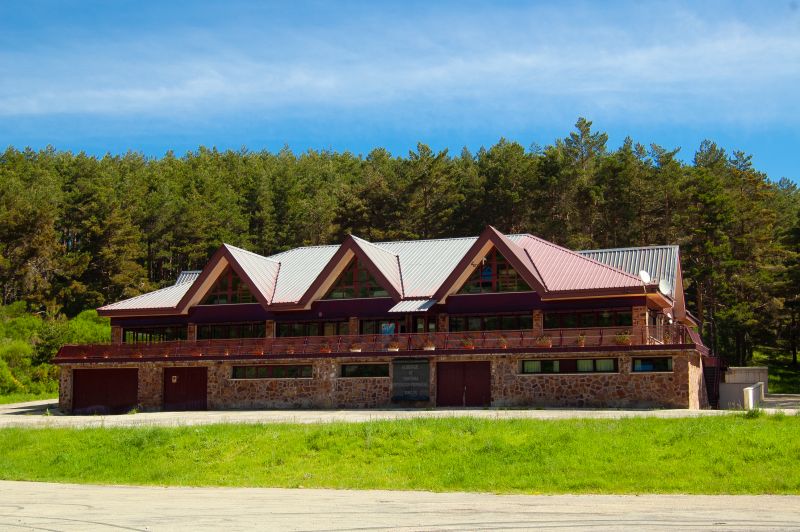 Albergue de montaña (Antigua estación de esquí)