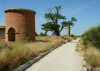 El Camino Natural a su paso por la antigua estación de Baquerín de campos<br/>
